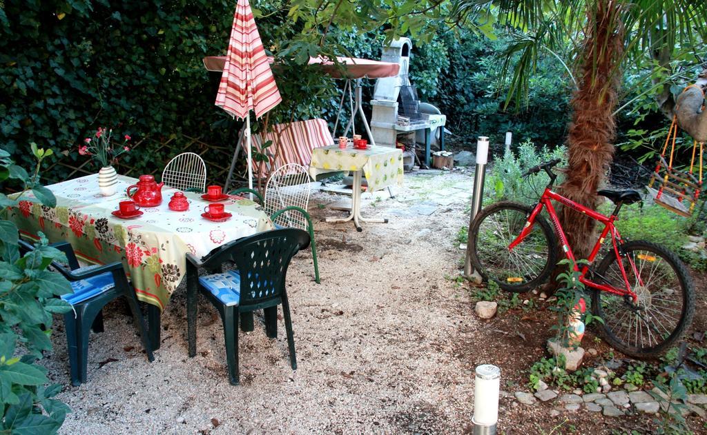 Guest House With Garden - Zuvan 斯普利特 外观 照片