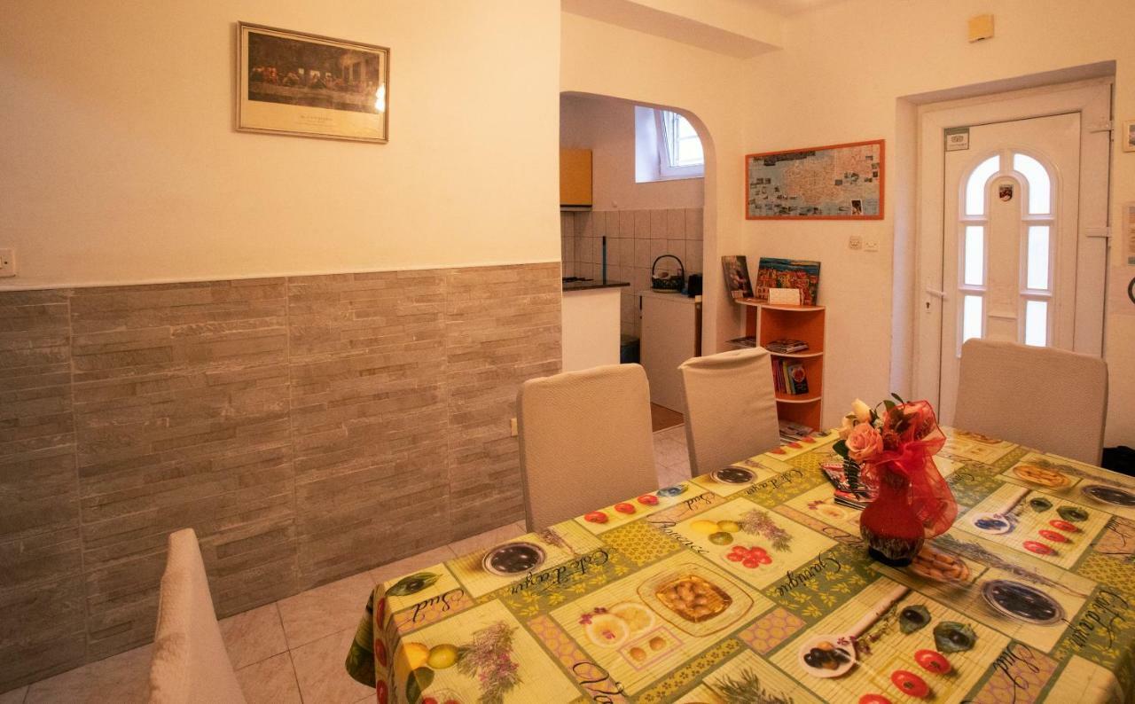 Guest House With Garden - Zuvan 斯普利特 外观 照片